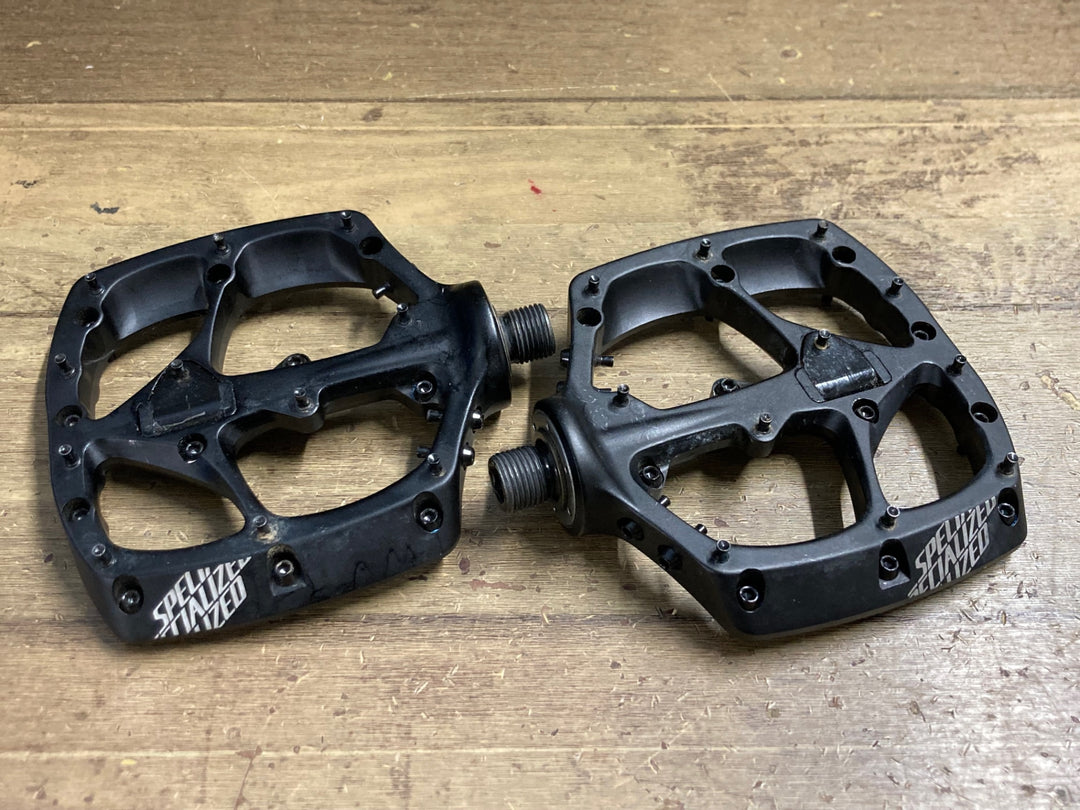 KQ605 スペシャライズド SPECIALIZED BOOMSLANG PLATFORM フラットペダル 黒