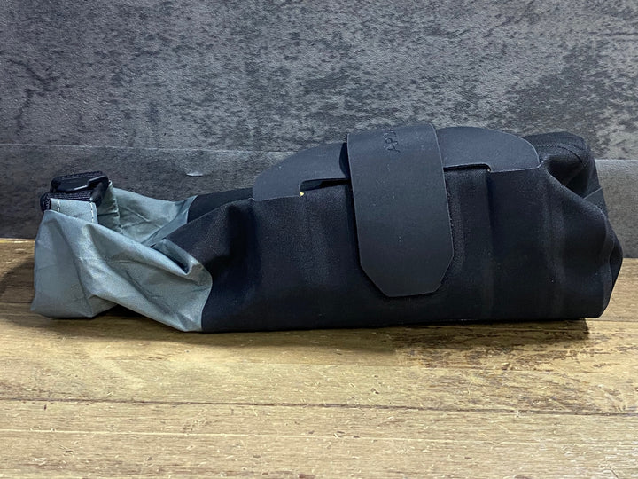 KB166 アピデュラ APIDURA BACKCOUNTRY DOWN TUBE PACK 1.8L ダウンチューブバッグ 黒