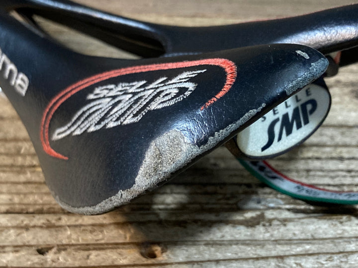 JV375 SELLE SMP FORMA サドル 黒 inox tubeレール