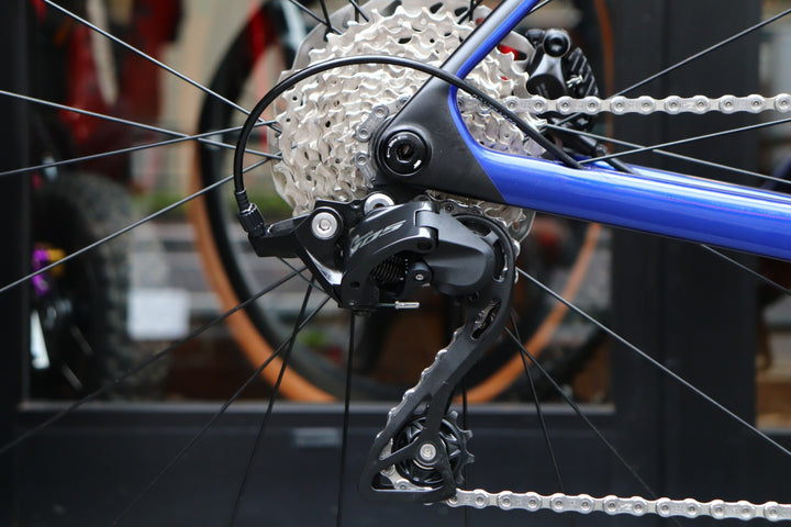 トレック TREK マドン MADONE SL5 GEN8 2025モデル Mサイズ シマノ 105 R7120 12S カーボン ロードバイク 【東京南麻布店】