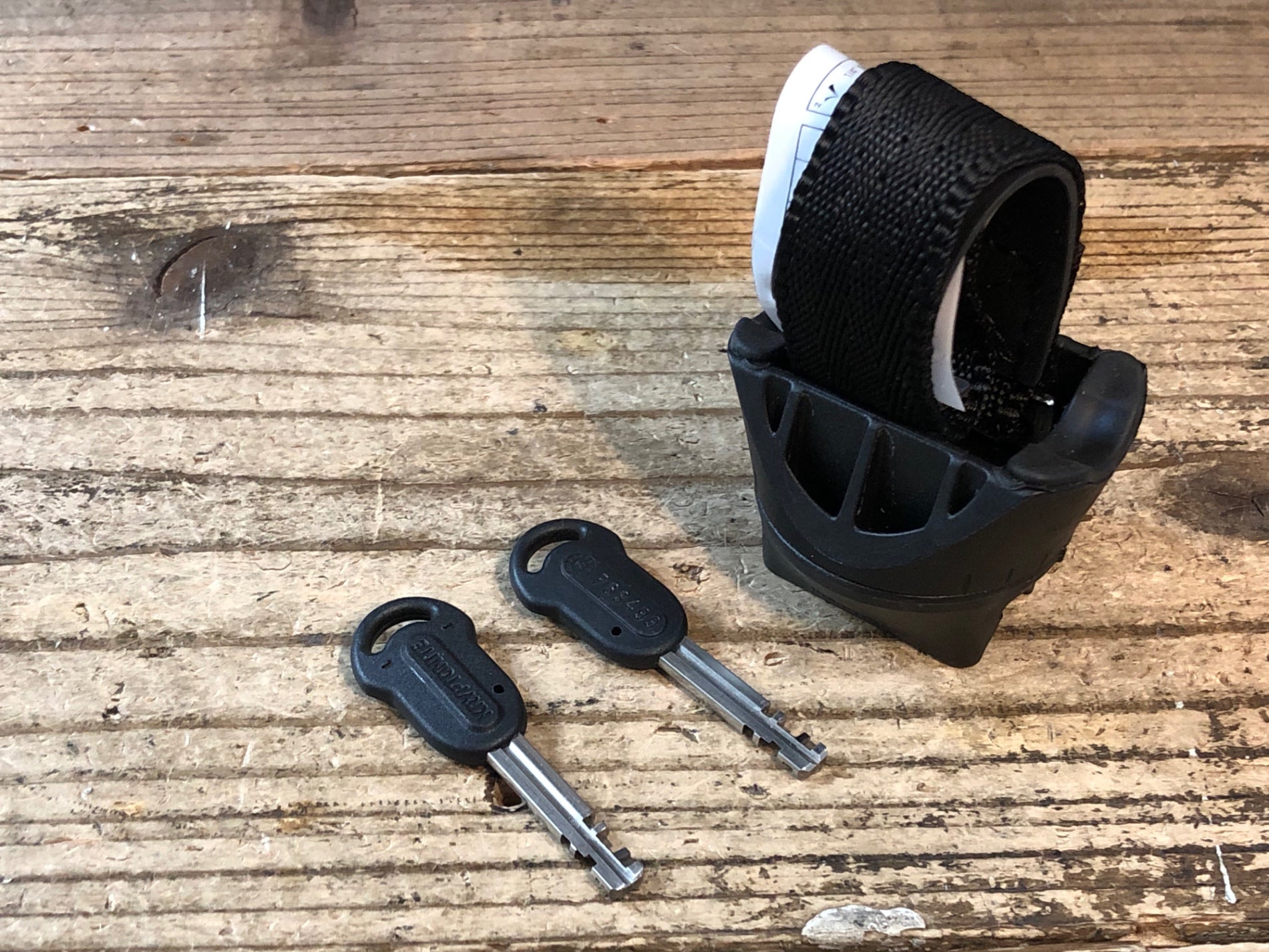 JU383 クリプトナイト Kryptonite KryptoLok Standard U字ロック