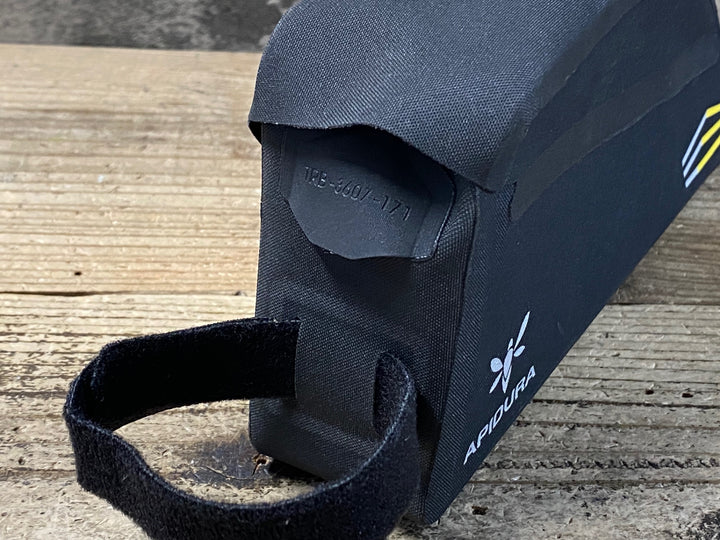 KB168 アピデュラ APIDURA RACING TOP TUBE PACK 1L トップチューブバッグ