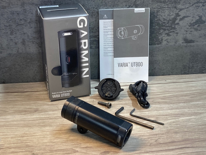 JH937 ガーミン GARMIN バリア Varia UT800 フロントライト マウント付属 点灯、接続確認済み