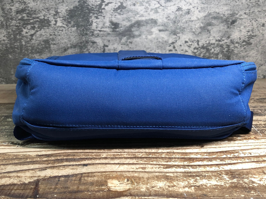 JD840 ラファ Rapha BACKPACK バックパック 青 ※動物の毛