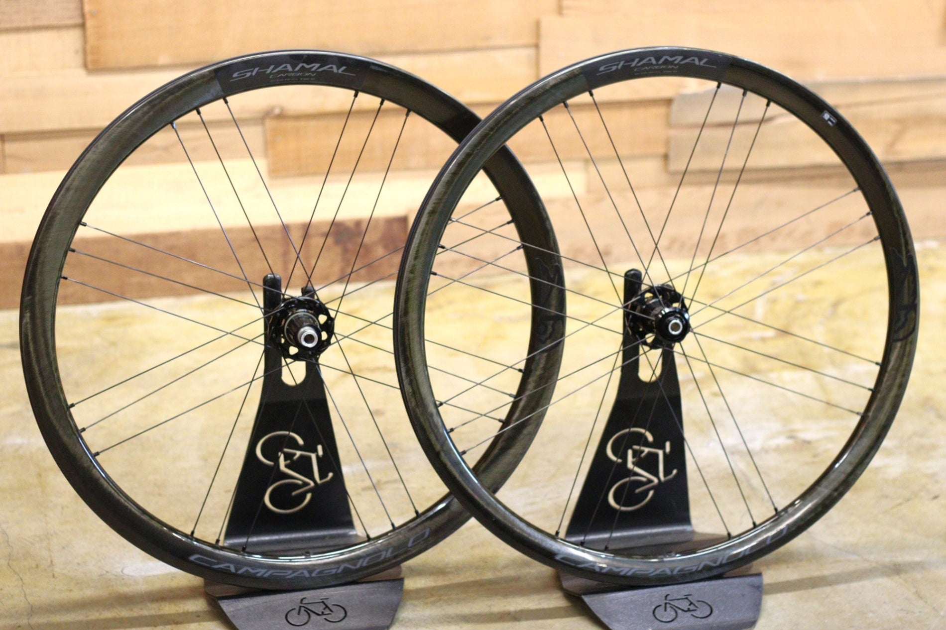 カンパニョーロ CAMPAGNOLO シャマル カーボン SHAMAL CARBON DB