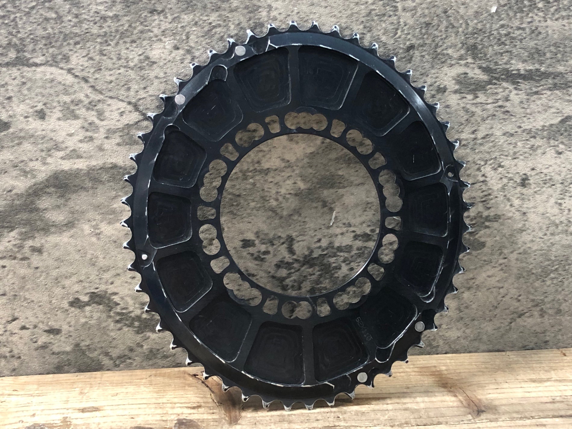 JX529 ローター ROTOR Q-RINGS チェーンリング 52T 楕円 110PCD – BICI