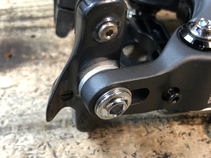 JR379 シマノ SHIMANO ULTEGRA BR-R8010-RS キャリパーブレーキ