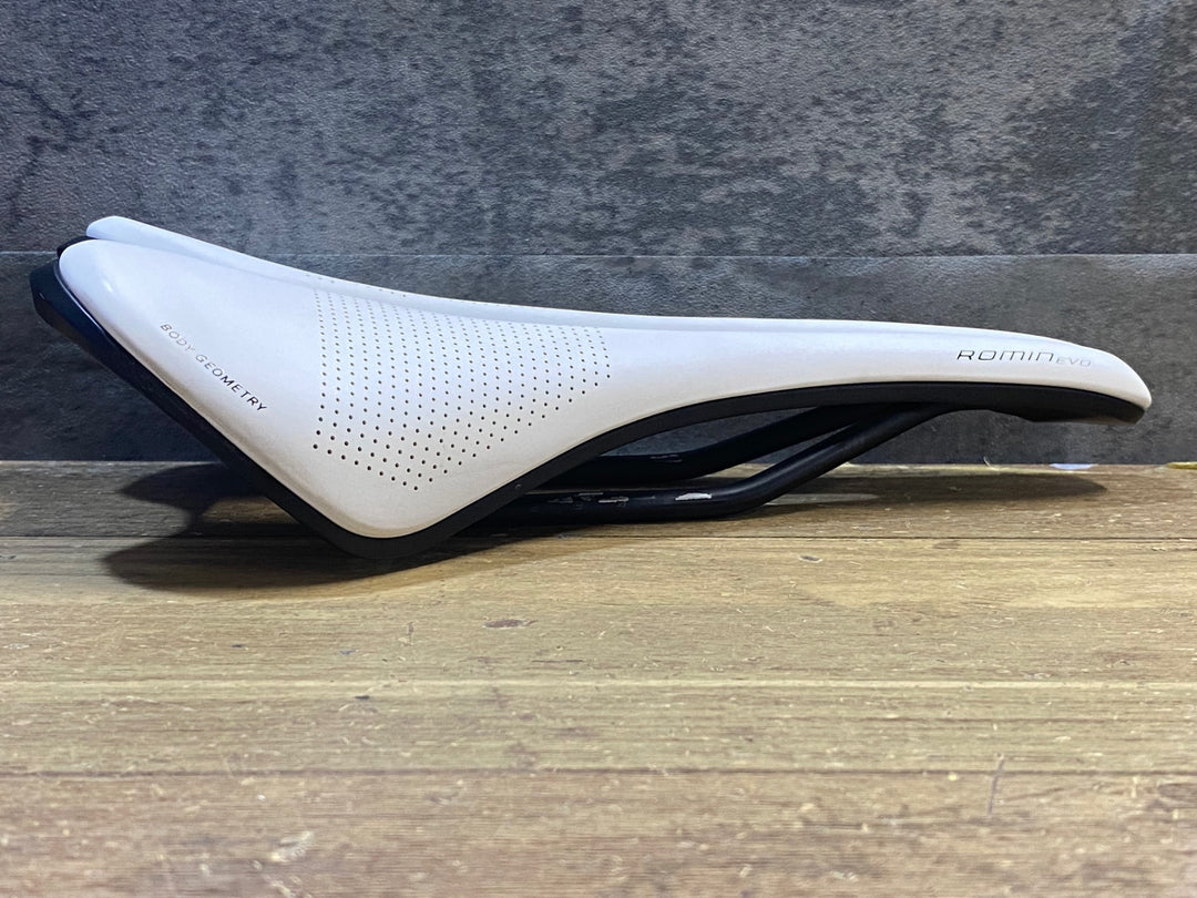 JT777 スペシャライズド SPECIALIZED ROMIN EVO EXPERT GEL 143mm WHITE Hollow Ti レール