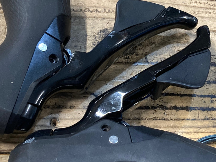 KE828 シマノ SHIMANO 105 ST-R7025 / BR-R7070 STIレバー+油圧ディスクブレーキキャリパーセット 2×11S 黒