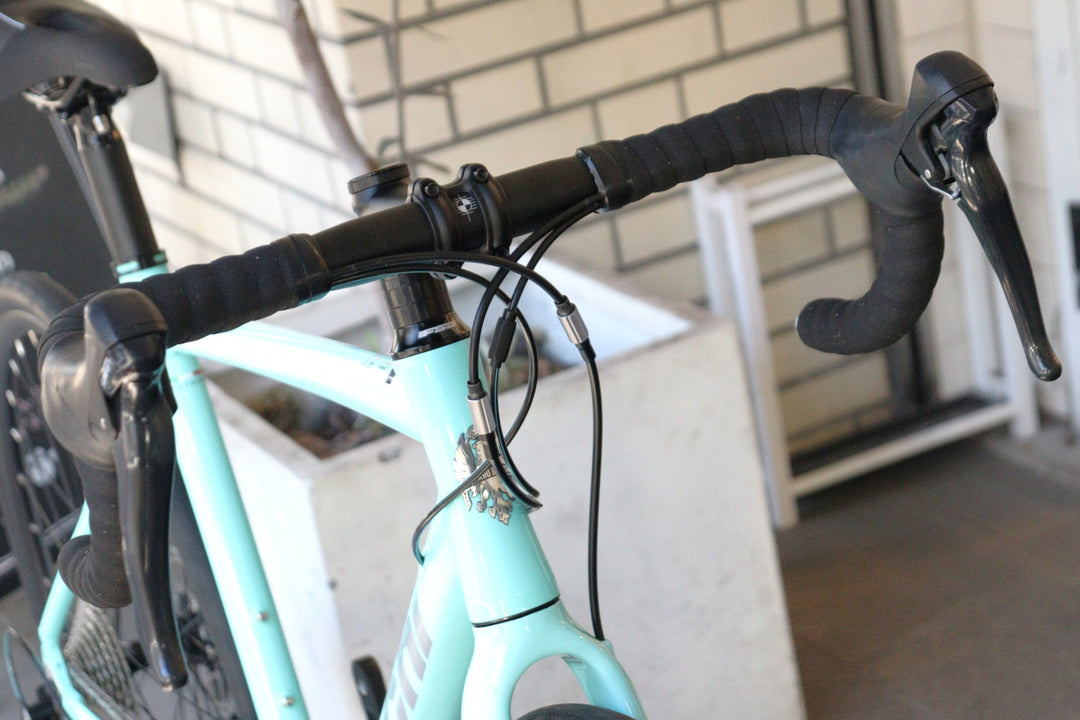 ビアンキ Bianchi ヴィア ニローネ Via NIRONE 7 DISC 2022モデル 55サイズ シマノ ソラ R3000 MIX 9S アルミ ロードバイク 【横浜店】