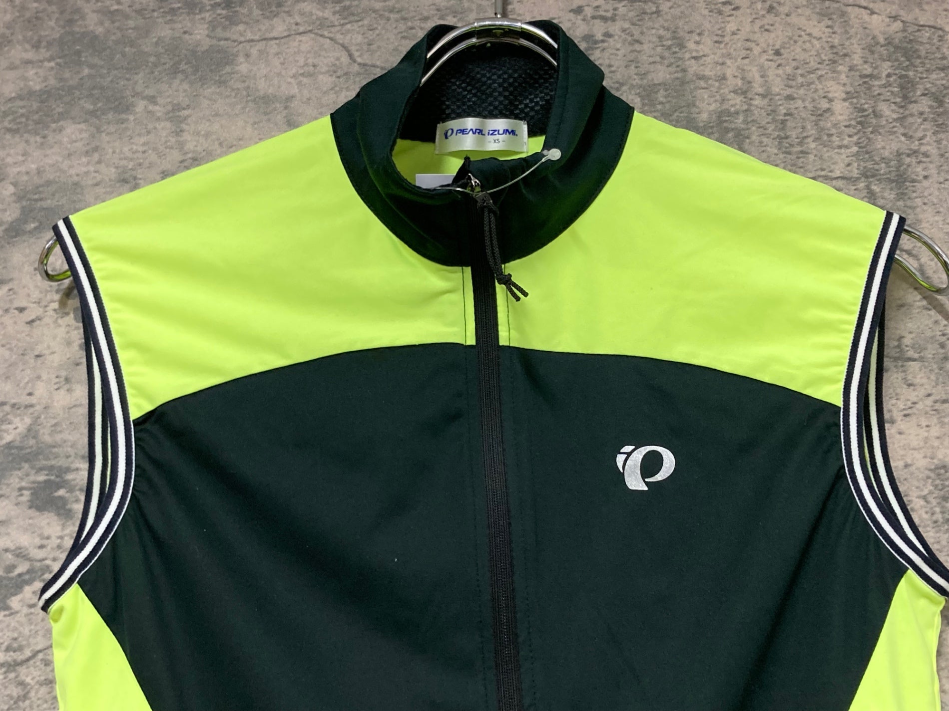 JW805 パールイズミ PEARL iZUMi ジレ サイクルベスト 黒 黄 XS – BICI