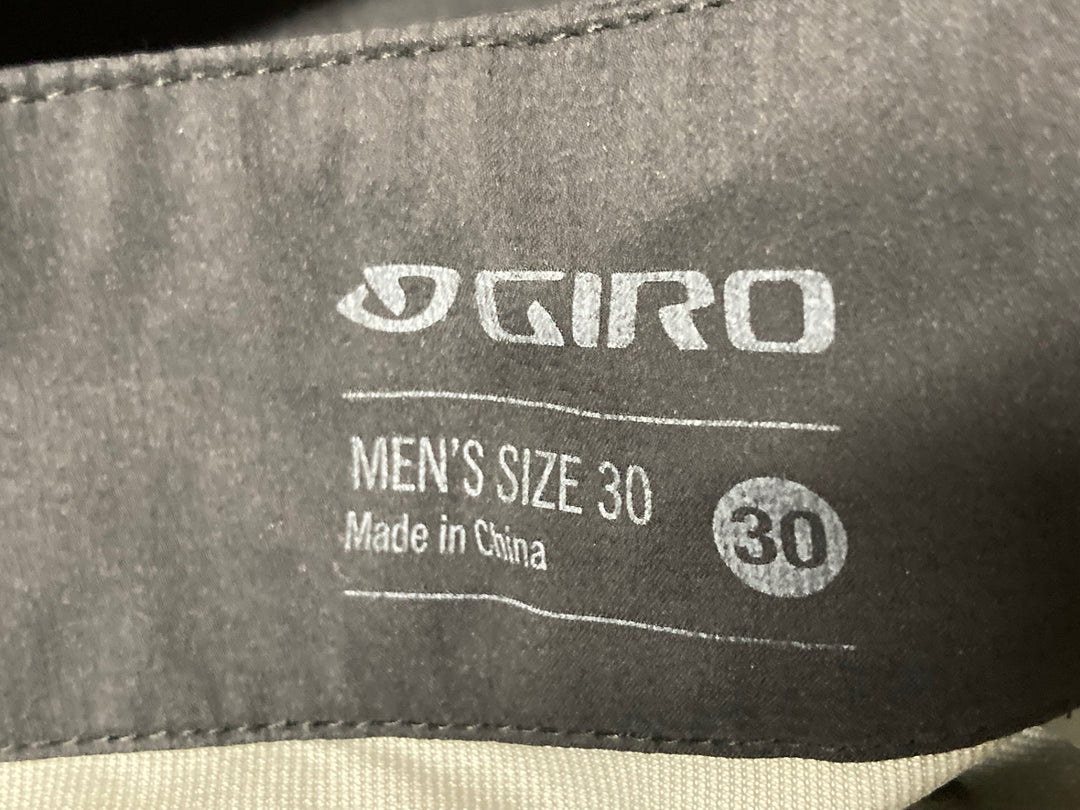 JW703 ジロ GIRO サイクルパンツ 黒 30 膝丈