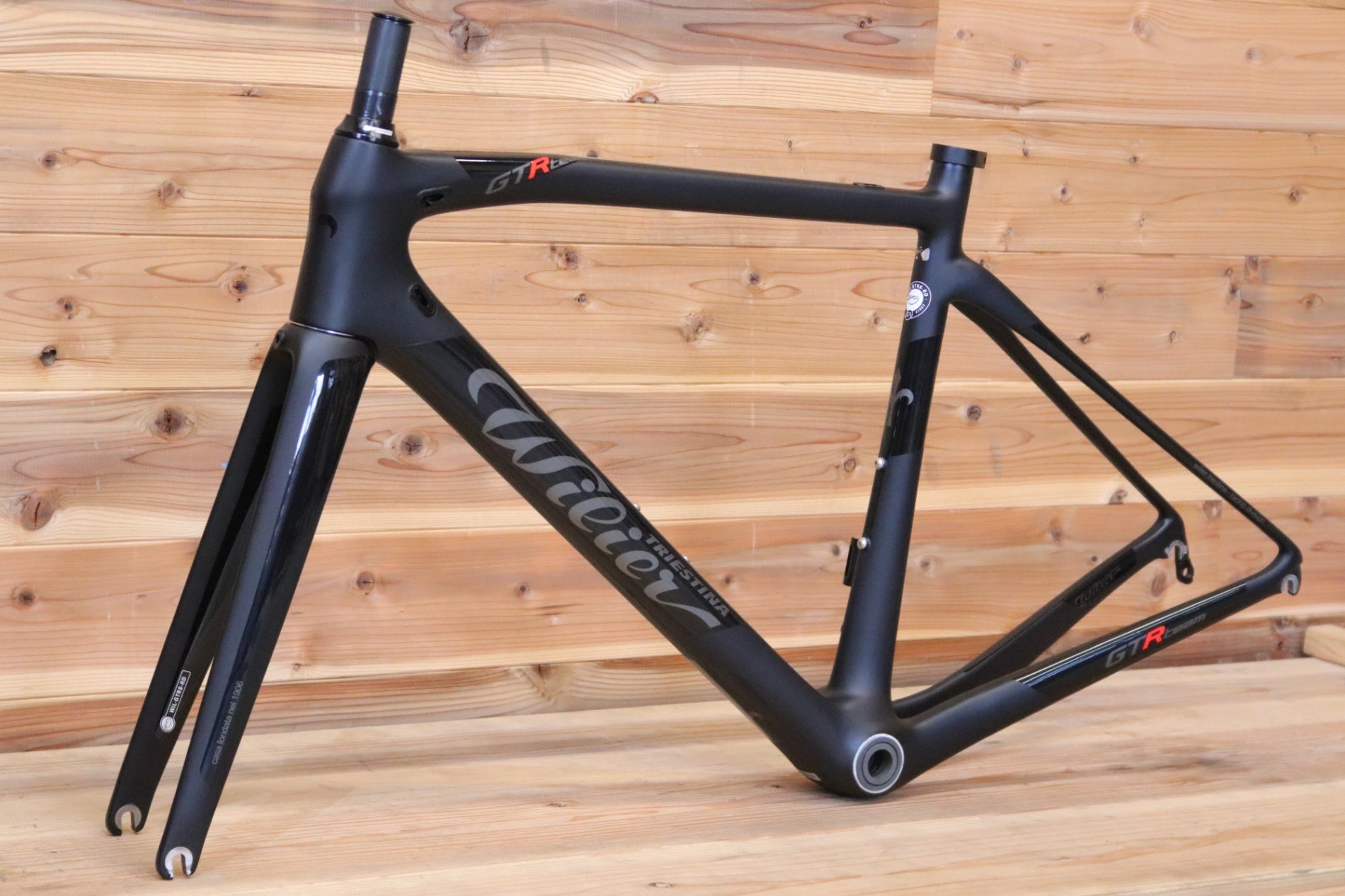 (送料込み)ウィリエール GTR TEAM-R 2018 カーボンフレーム ウィリエール WILIER グランツーリズモ GTR TEAM RIM 2018モデル S