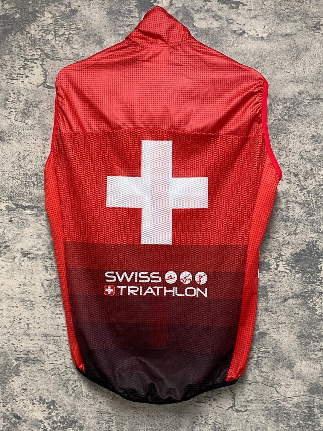 KF373 デサント DESCENTE ジレ サイクルベスト 赤 S SWISS TRIATHLON
