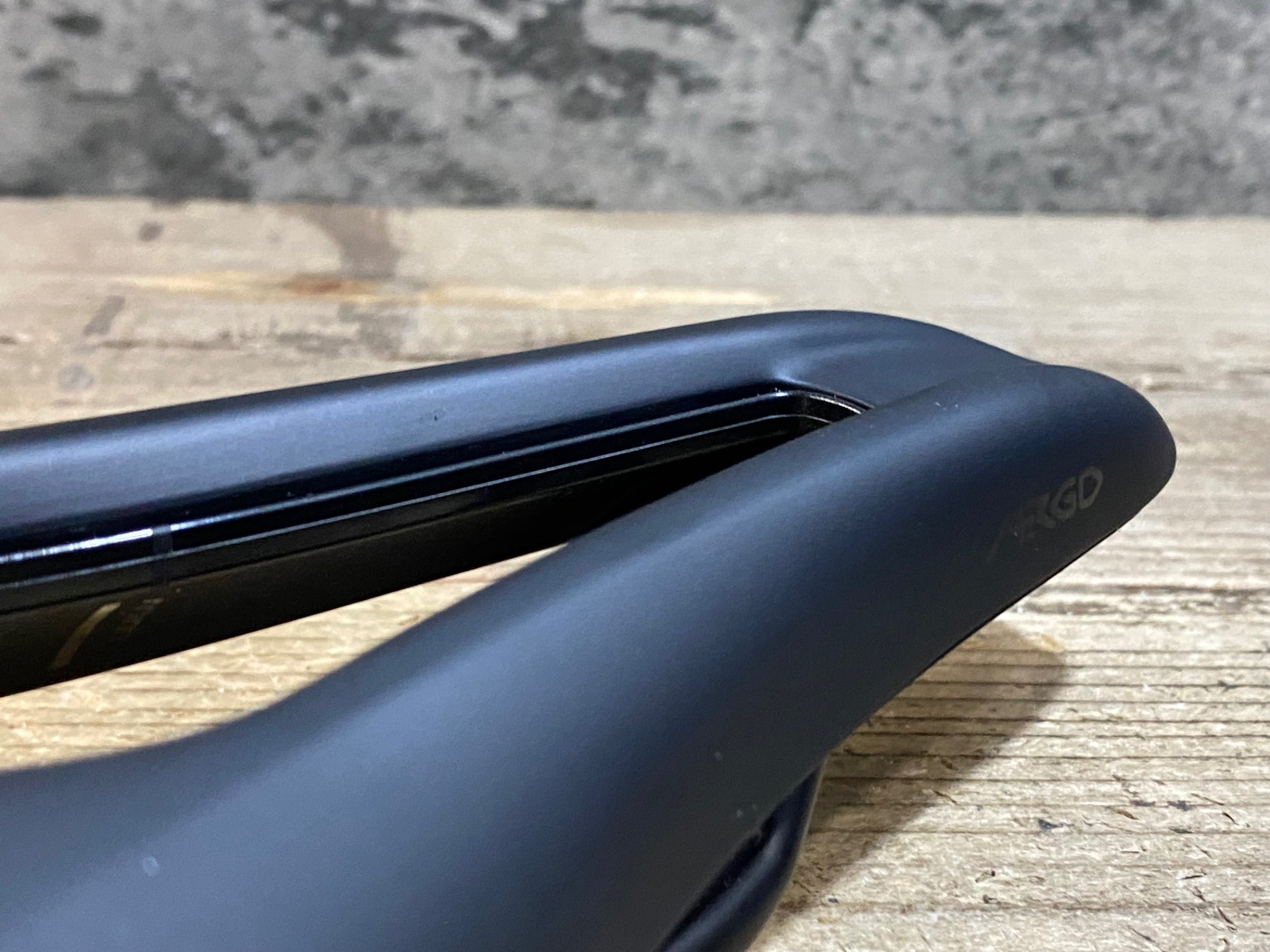 KC296 フィジーク fizik VENTO ARGO X5 サドル 黒 150mm S-Alloyレール