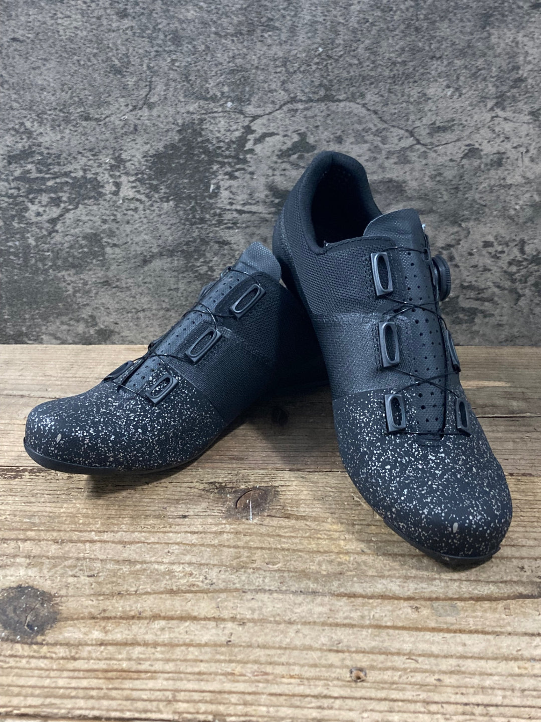 KR145 フィジーク fizik TEMPO OVERCURVE R4 Shoes ビンディングシューズ 黒 EU43