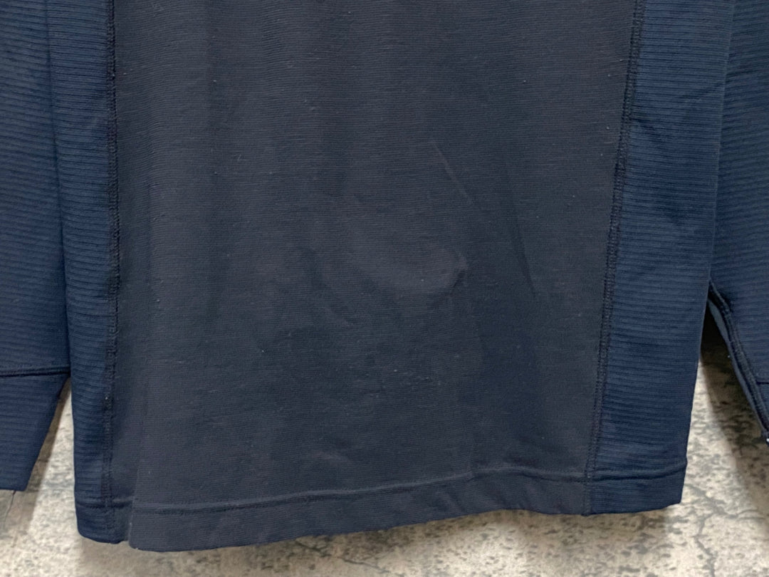 KD613 モンベル mont bell 長袖 ミドルレイヤー 防風 黒 M 裏起毛