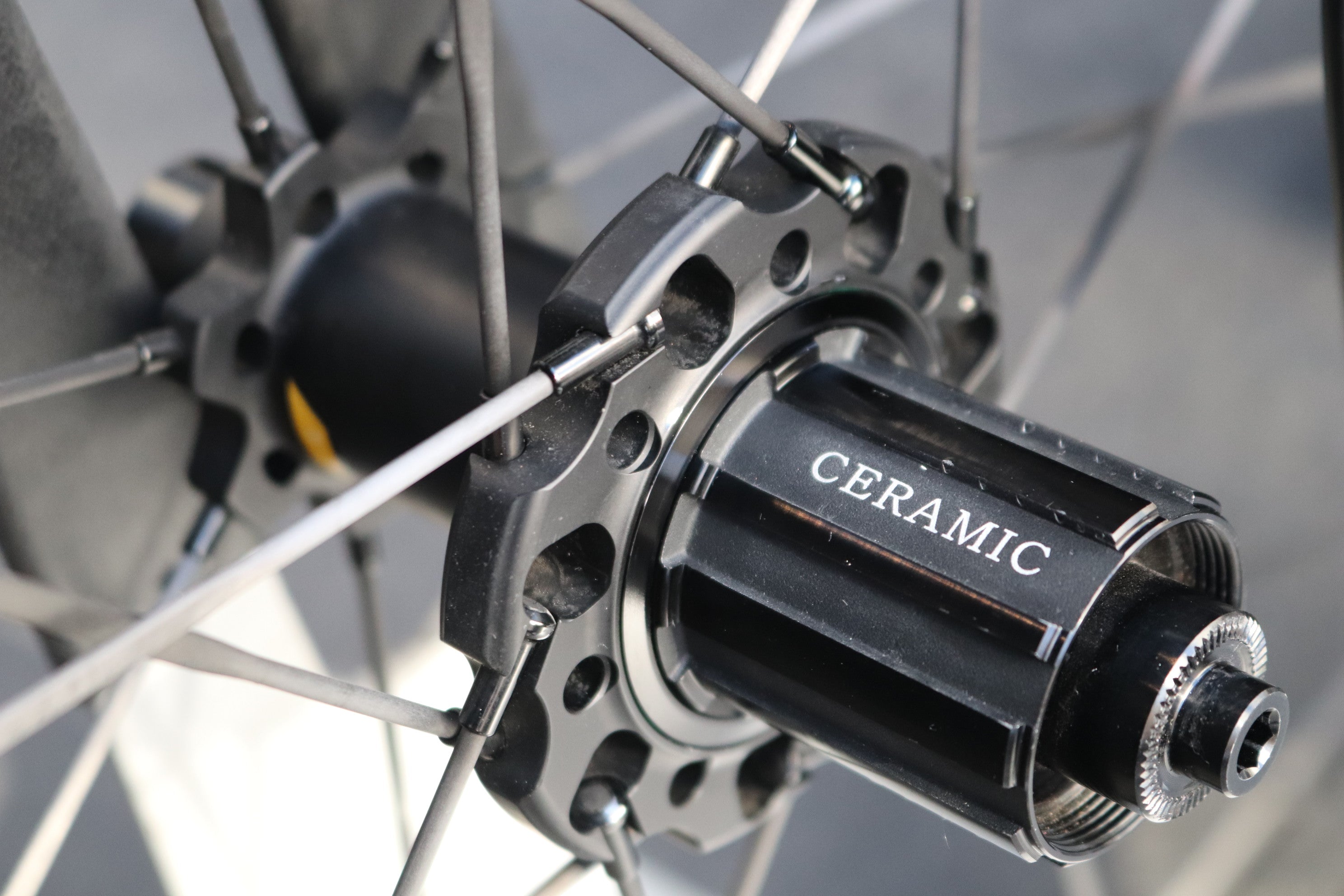 ELITE WHEELS 65mm カーボンホイール ELITE WHEELS 65mm カーボンホイール Amazon | (エリート