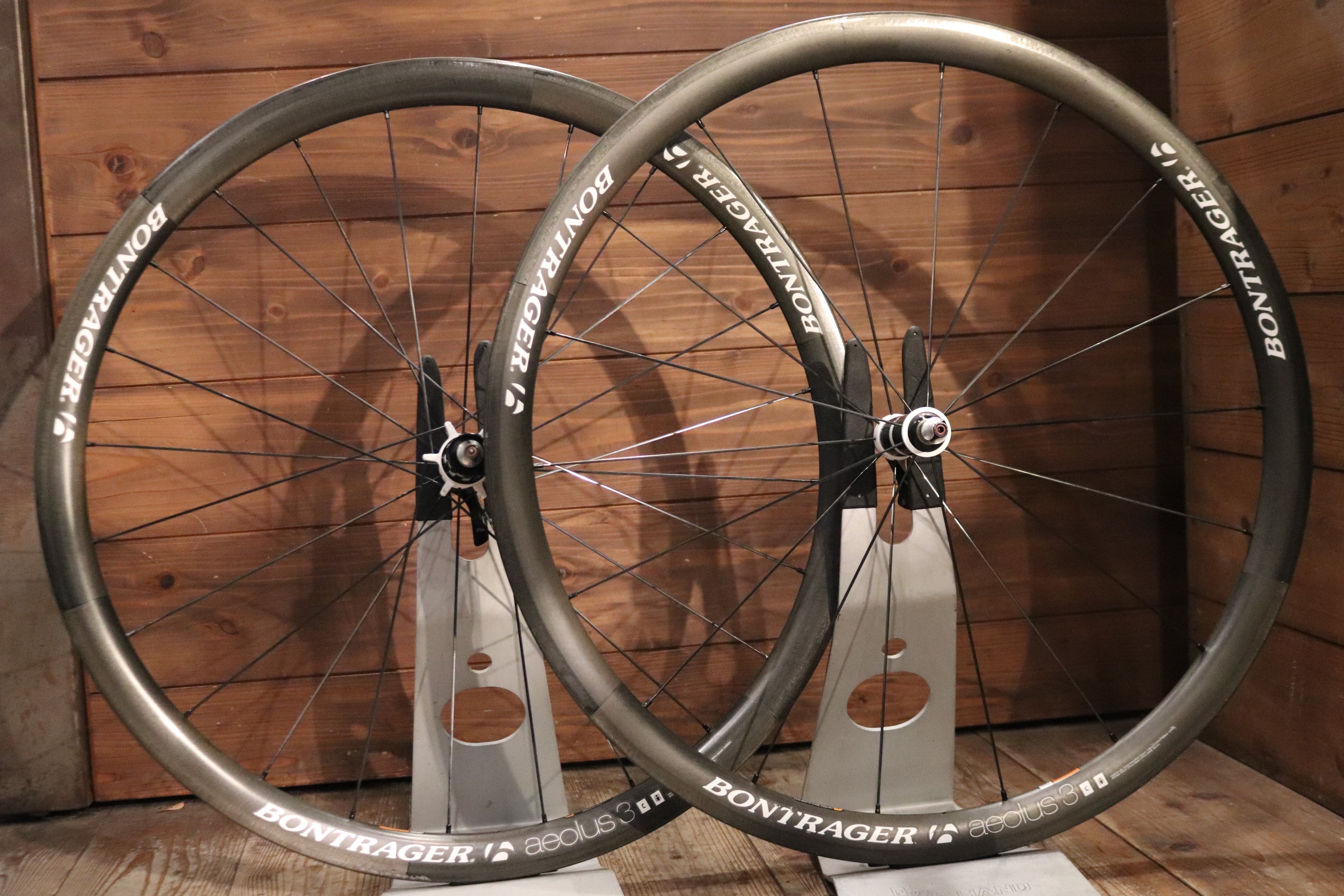 決算SALE ボントレガー Bontrager アイオロス Aeolus D3 3 カーボン