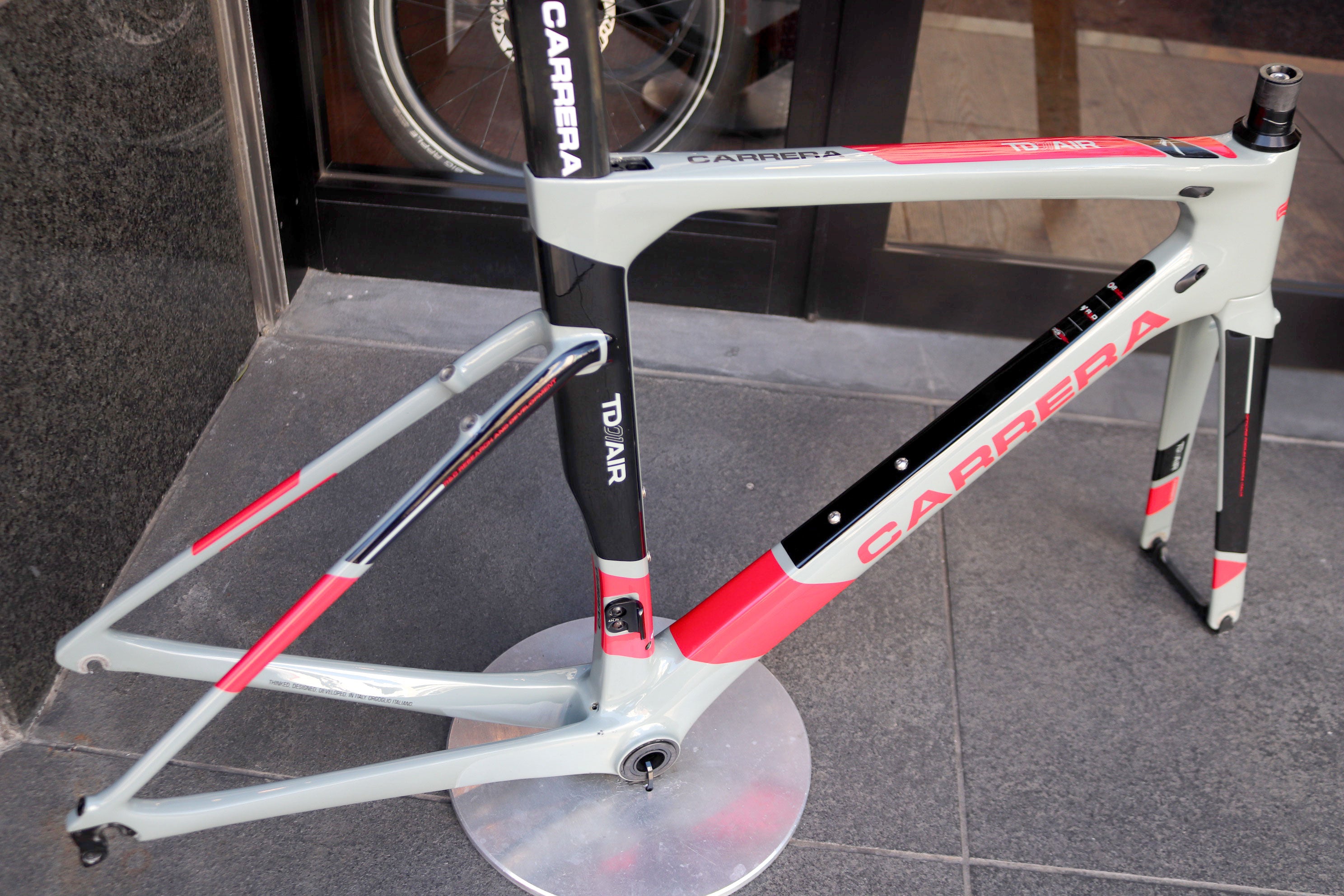 CARRERA TD01-AIR サイズM ロードバイク カーボンフレーム