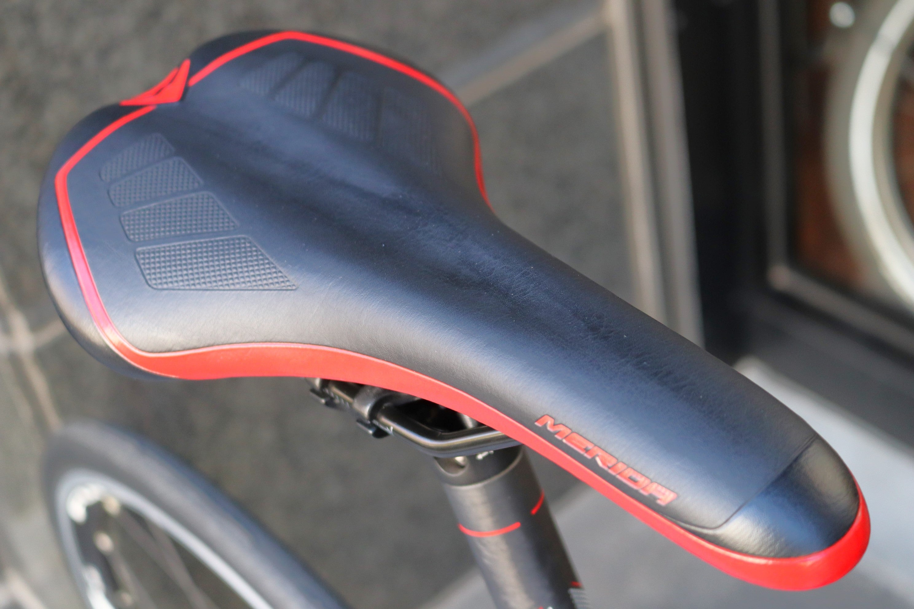 メリダ MERIDA スクルトゥーラ SCULTURA 700 2018モデル 50サイズ