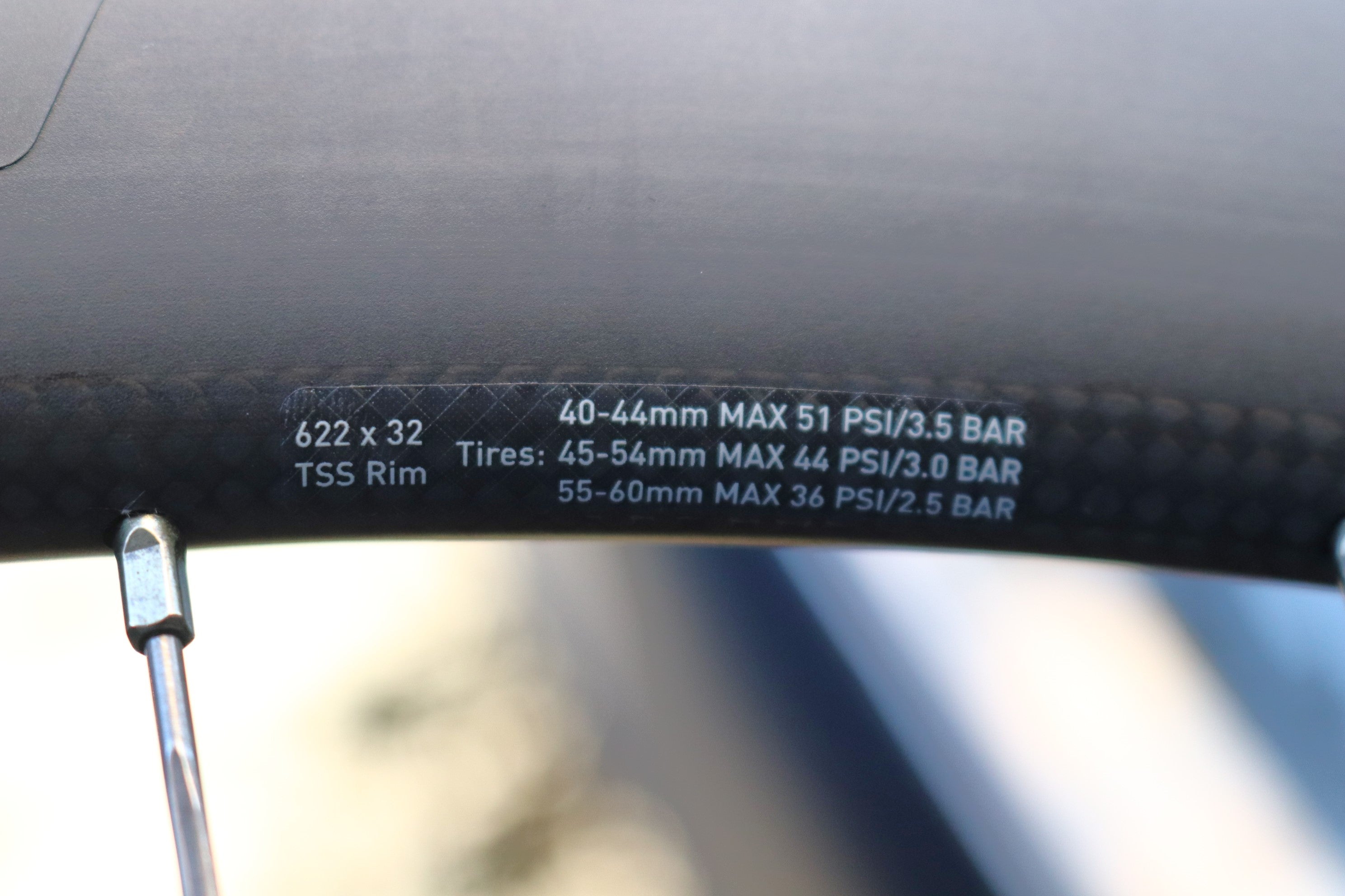 ジップ ZIPP 303 XPLR S カーボン チューブレス ホイールセット シマノ