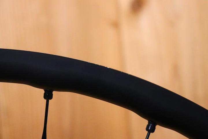 マヴィック MAVIC キシリウム KSYRIUM SL 25 DISC アルミ チューブレスレディ ホイールセット シマノ 11S/12S 【芦屋店】