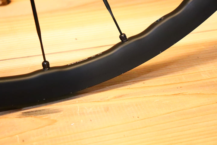 マヴィック MAVIC キシリウム KSYRIUM SL 25 DISC アルミ チューブレスレディ ホイールセット シマノ 11S/12S 【芦屋店】