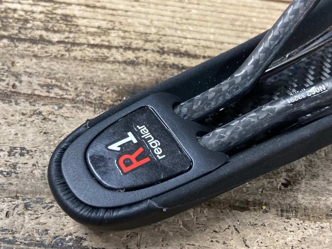 JV288 フィジーク fizik アリオネ ARIONE R1 REGULAR サドル 黒 CARBON BRAIDEDレール