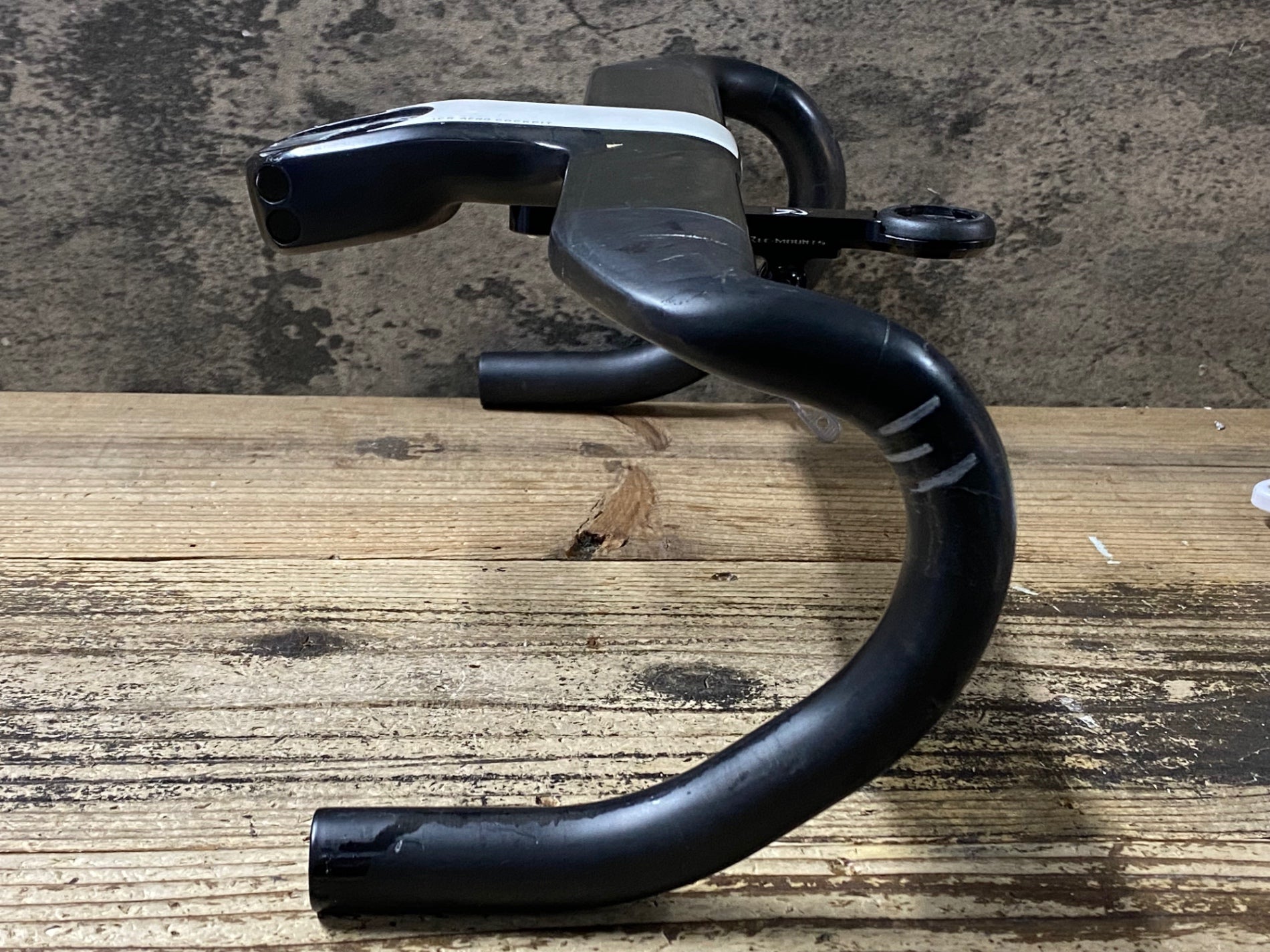 JS773 CUBE ICR AERO COCKPIT カーボン ドロップハンドル ブラケットC