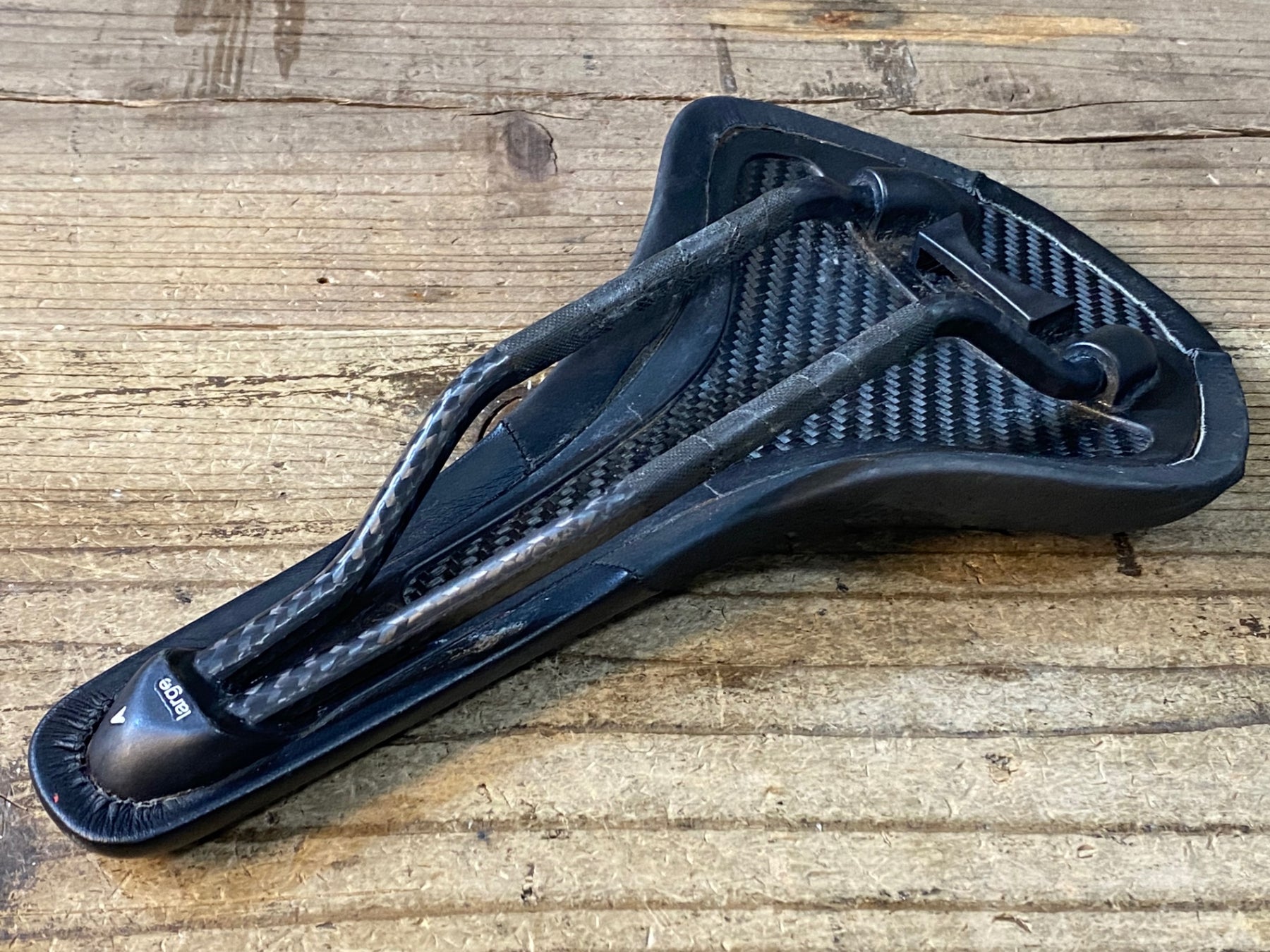 JU152 フィジーク fizik アンタレス ANTARES R1 サドル 黒 カーボン