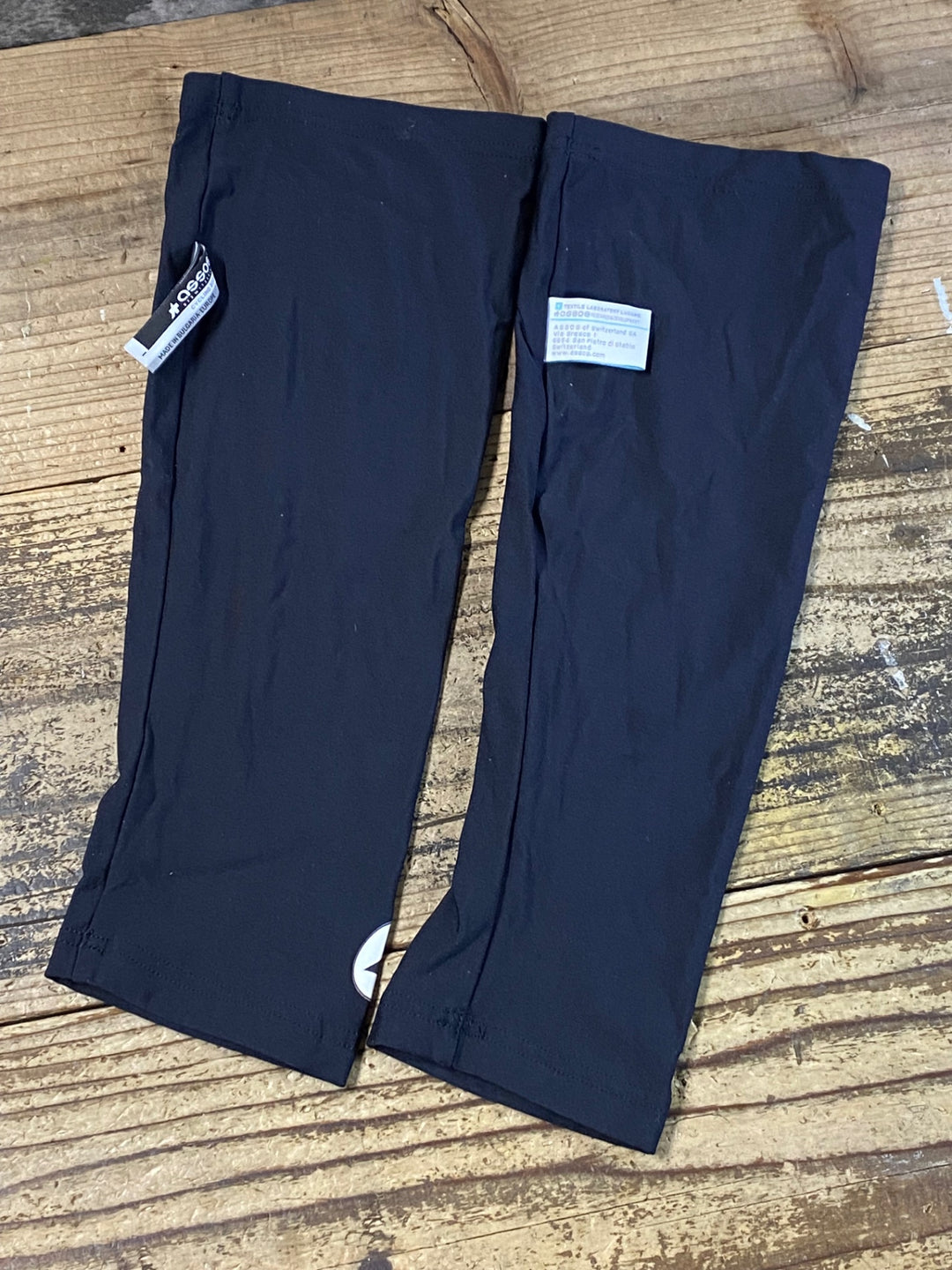JQ973 アソス ASSOS ニーカバー 黒 Ⅰ