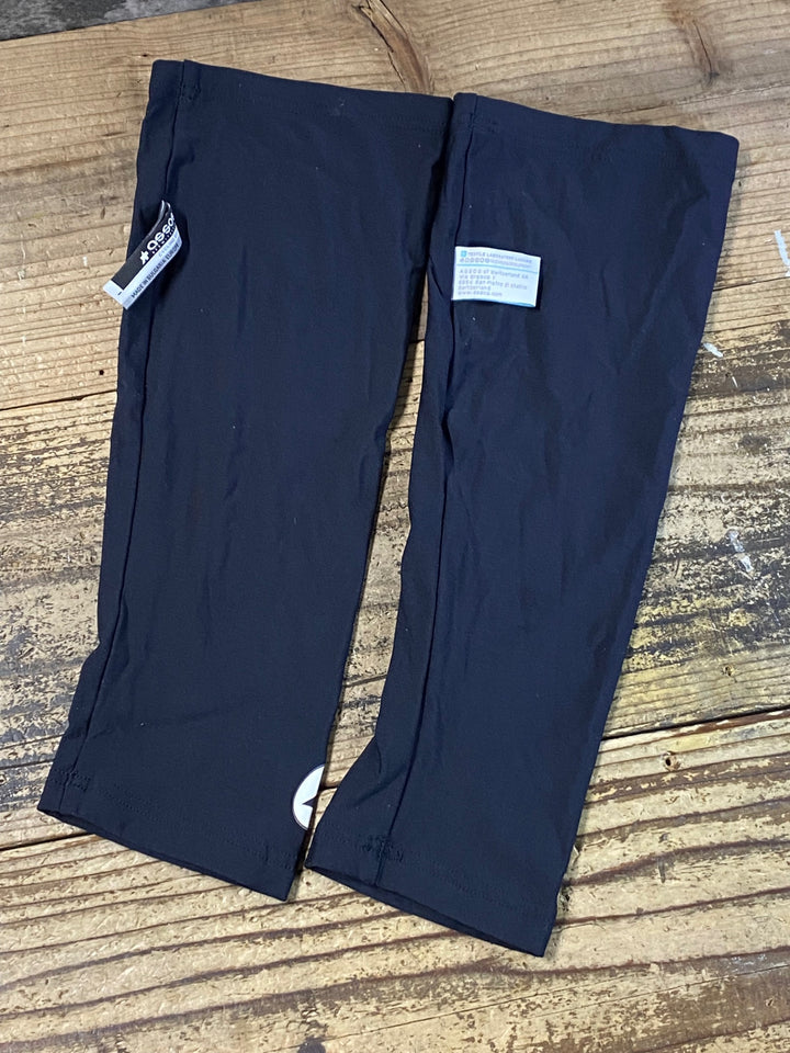 JQ973 アソス ASSOS ニーカバー 黒 Ⅰ