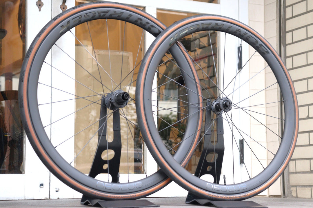 ボントレガー BONTRAGER アイオロス エリート AEOLUS ELITE 35 TLR DISC カーボン チューブレスレディ ホイールセット シマノ11S/12S 19C 【横浜店】