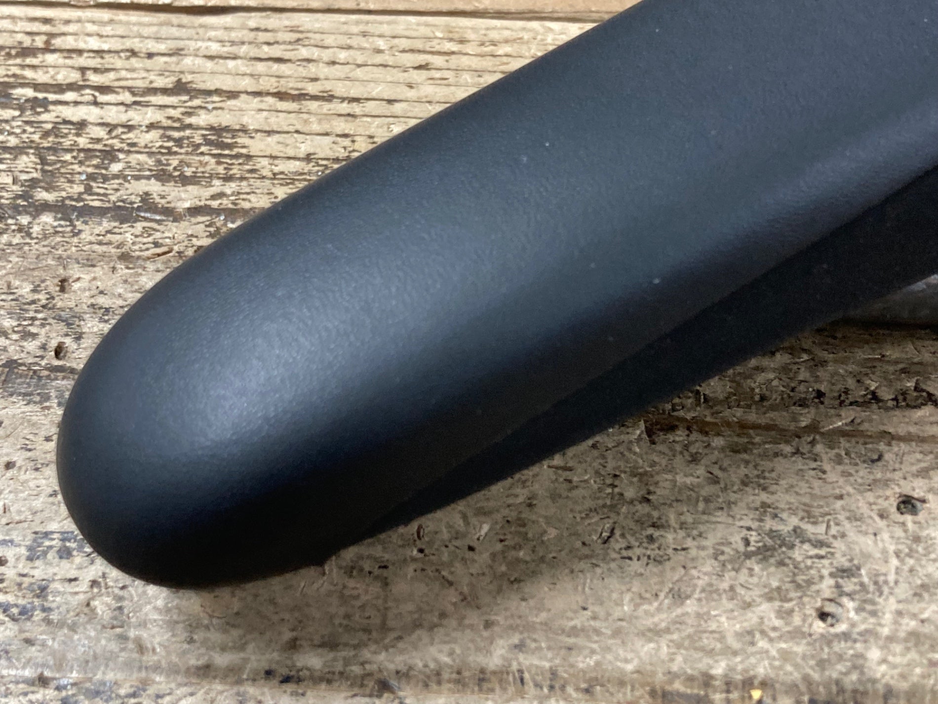 JV288 フィジーク fizik アリオネ ARIONE R1 REGULAR サドル 黒 CARBON
