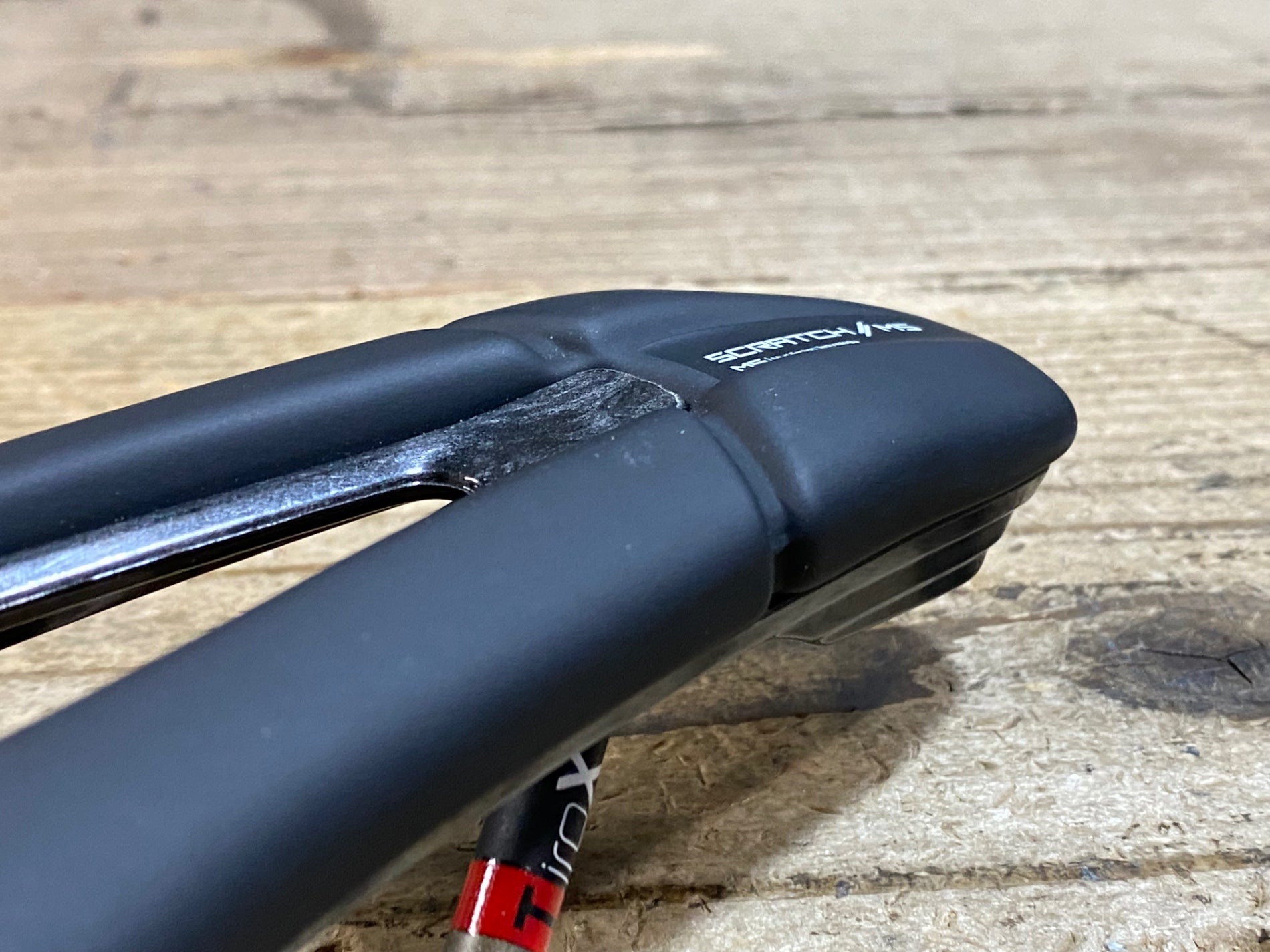 KC304 プロロゴ prologo SCRATCH M5 PAS サドル 黒 Tirox レール