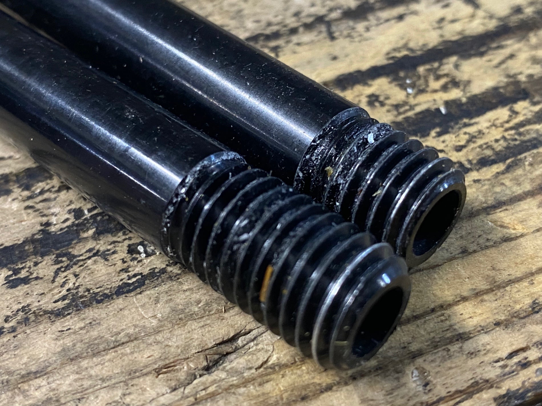 KC619 ボントレガー BONTRAGER DT SWISS スルーアクスル 122mm 166mm