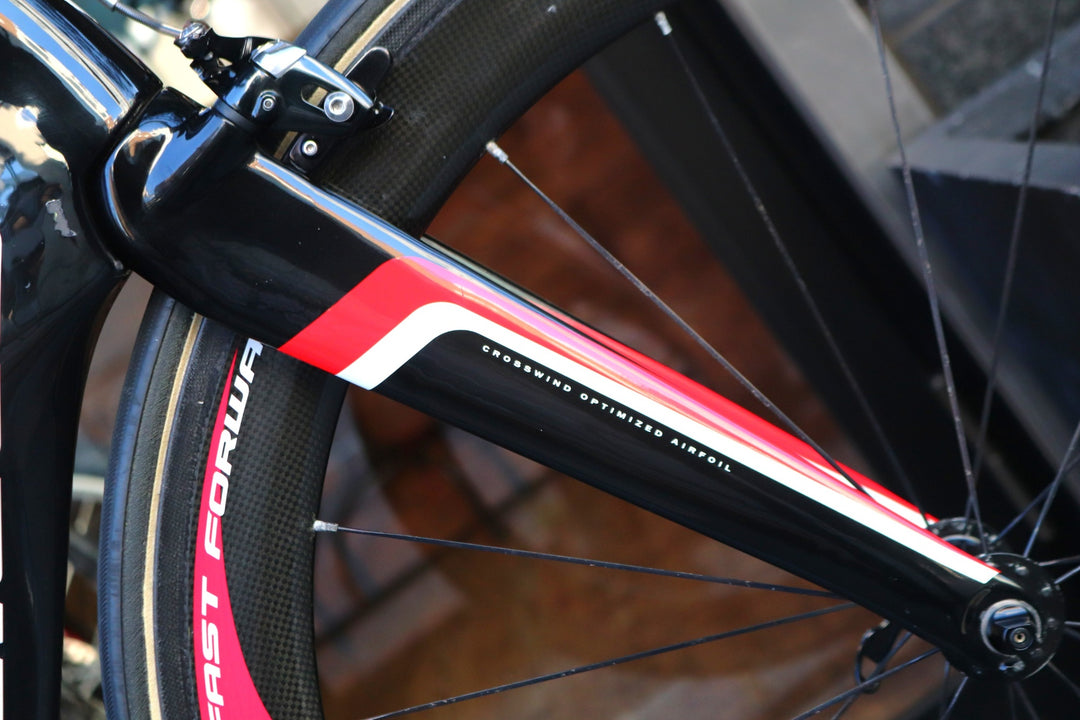 スペシャライズド SPECIALIZED シヴ SHIV EXPERT 2015モデル Mサイズ シマノ 105 5800 MIX 11S カーボン トライアスロンバイク FFWD F6R 【東京南麻布店】