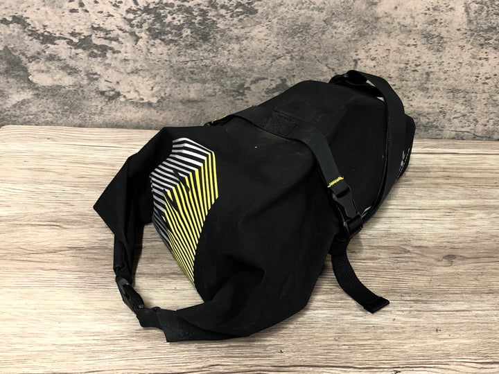 JY342 アピデュラ APIDURA サドルバッグ グレー
