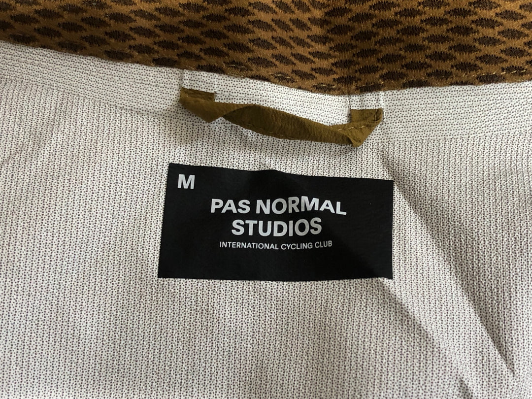 KK160 パスノーマルスタジオ PAS NORMAL STUDIOS MECHANISM STOW AWAY JACKET 長袖 ウインドブレーカー Mサイズ オリーブ
