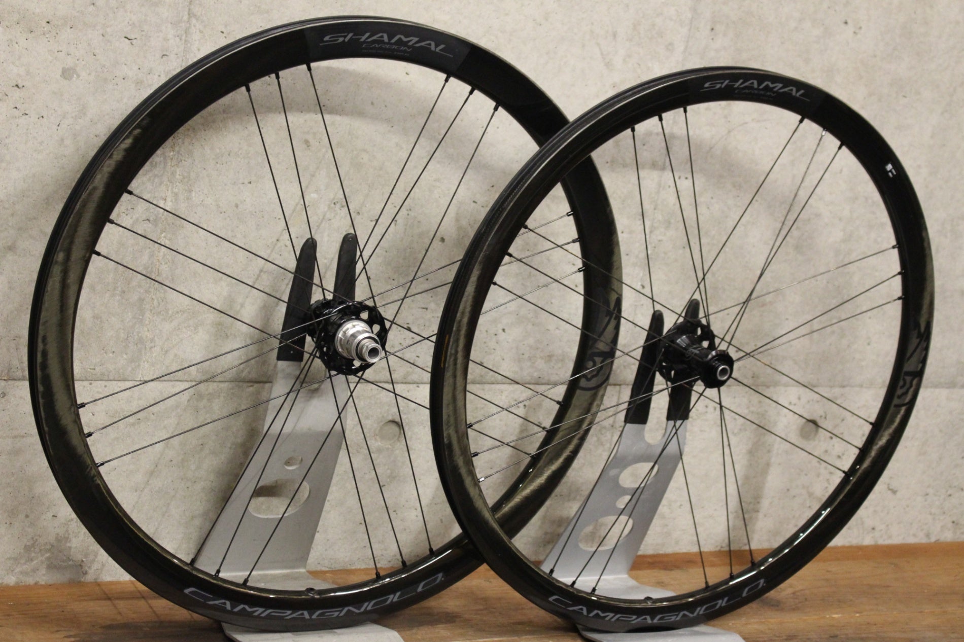 カンパニョーロ CAMPAGNOLO シャマル カーボン SHAMAL CARBON DB