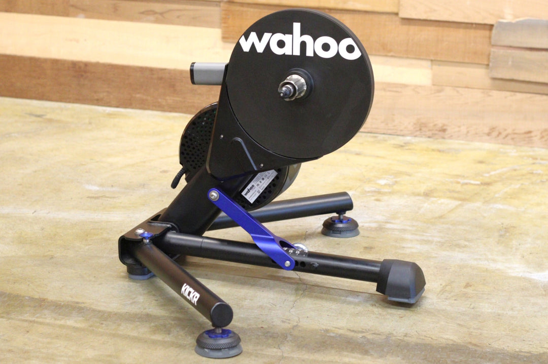 ワフー WAHOO キッカー KICKR V4 ダイレクトドライブ スマートトレーナー KICKR AXIS FEET付 【立川店】