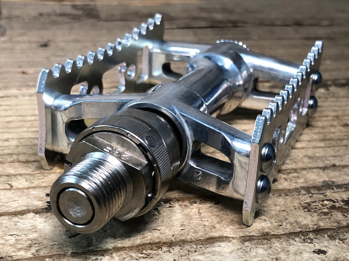 JD758 三ヶ島製作所 MKS SYLVAN Stream Ezy Superior フラットペダル シルバー 着脱式