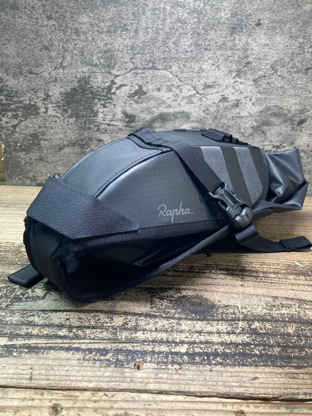 JI160 ラファ Rapha EXPLORE WATERPROOF REAR PACK サドルバッグ 黒