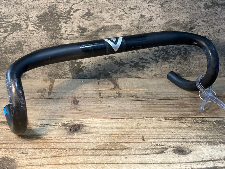 JQ854 シマノ SHIMANO プロ PRO VIBE SUPERLIGHT カーボン ドロップハンドル ブラケットC-C 400ｍｍ Φ31.8
