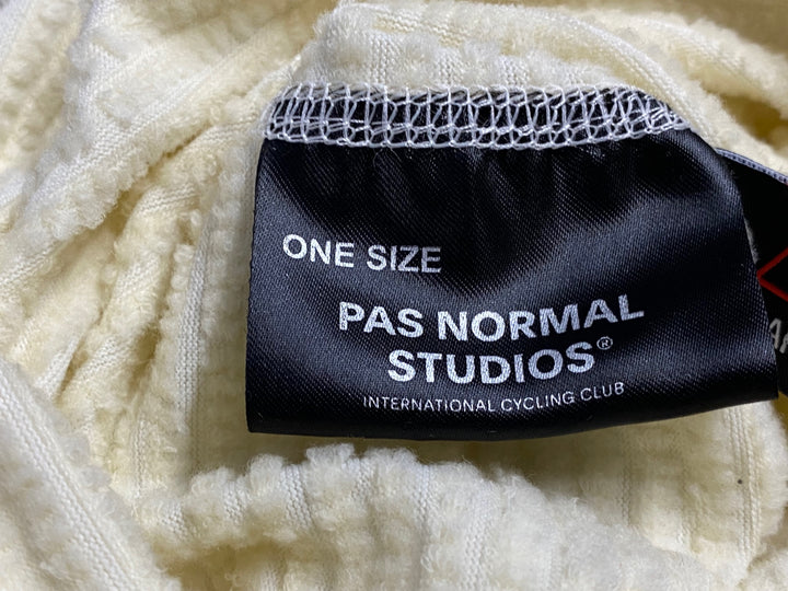 KA608 パスノーマルスタジオ PAS NORMAL STUDIOS ネックカバー 白 裏起毛 POLARTEC