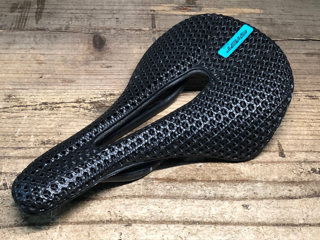 JQ352 リエット RYET 3D HONEY COMB サドル 黒 140mm カーボンレール