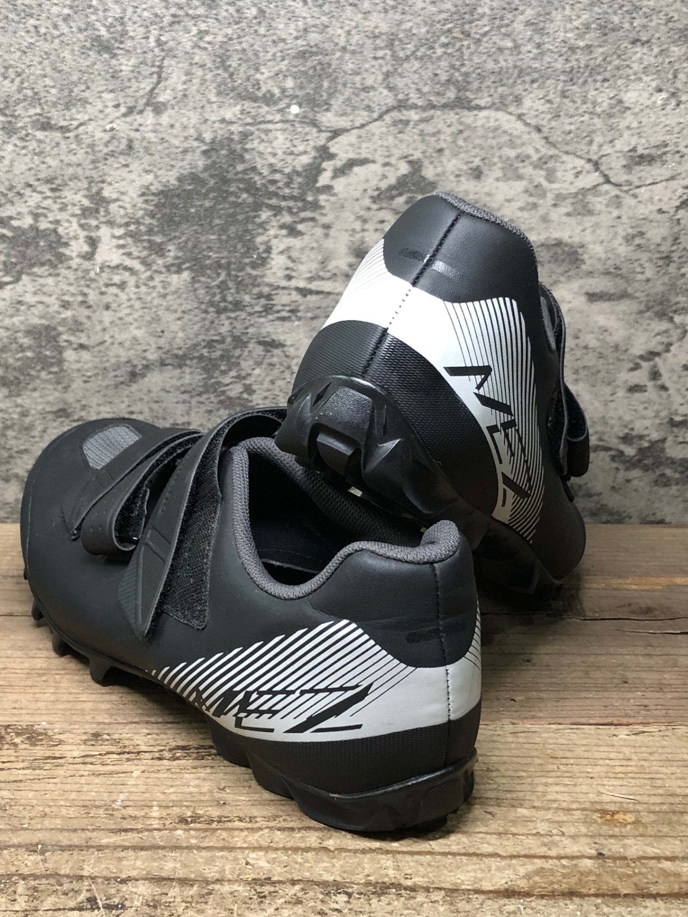 JP524 シマノ SHIMANO SH-ME200-S ビンディングシューズ 黒 EU42 SPD