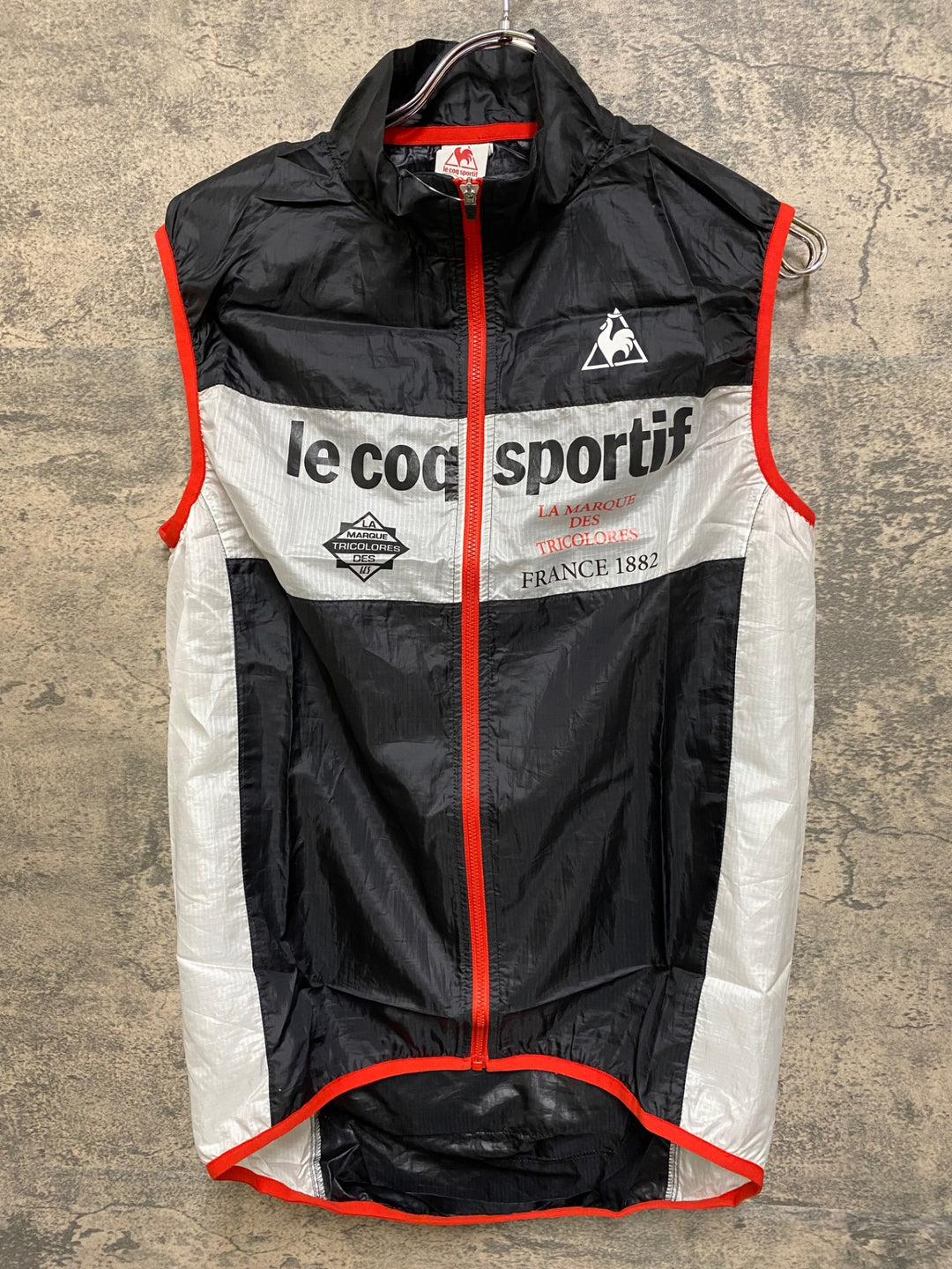 JR109 ルコックスポルティフ le coq sportif ジレ サイクルベスト 黒 白 O