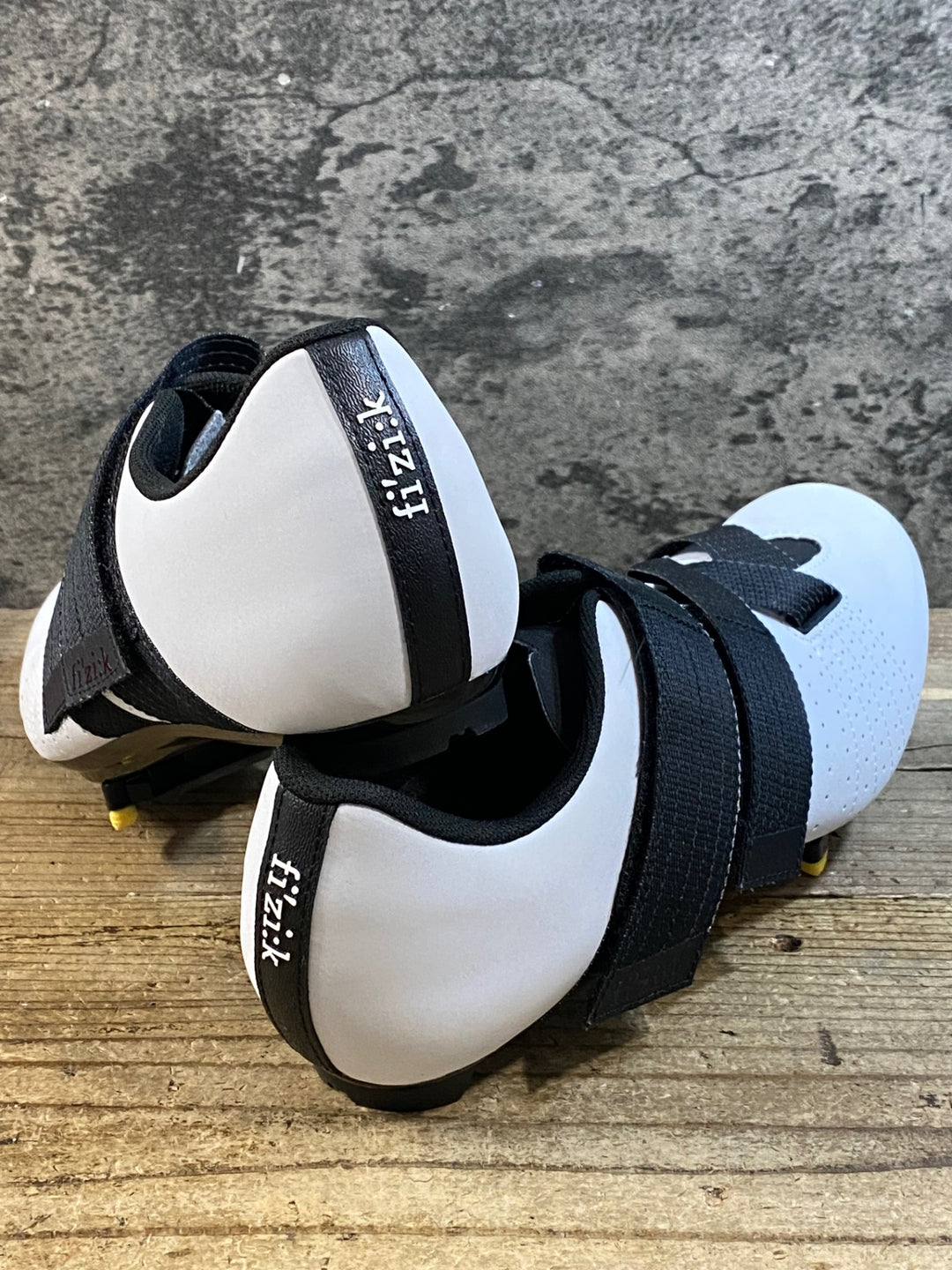 KH102 フィジーク fizik TEMPO POWERSTRAP R5 ビンディングシューズ 白 黒 EU44